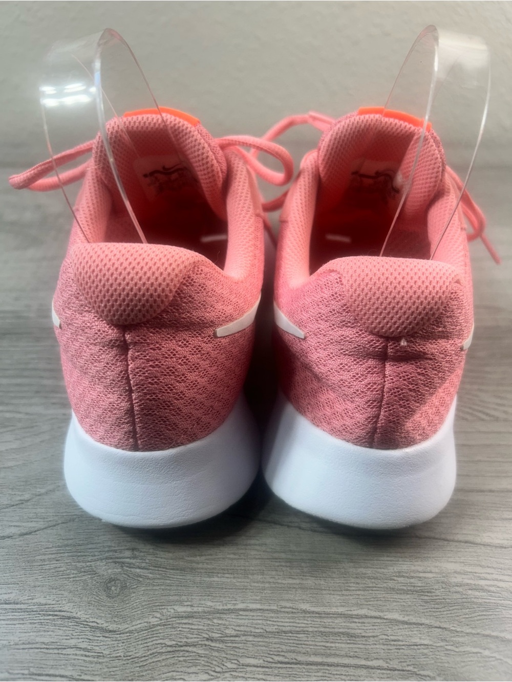 Nike Tanjun Shoes Size 7.5 Women's Coral Pink Running Sneakers - Picture 3 of 9